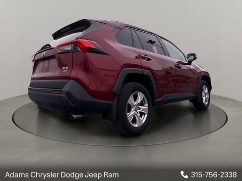 Used 2021 Toyota RAV4 XLE image 3