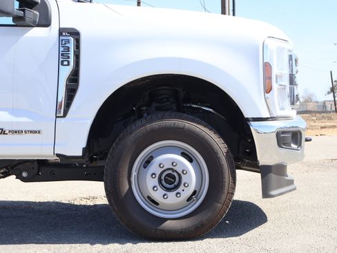 New 2025 Ford F350 XL w/ XL Chrome Package image 14