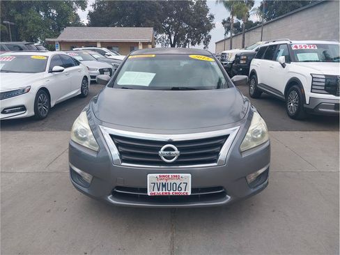 Used 2015 Nissan Altima 2.5 S w/ Power Driver Seat Package FWD image 2