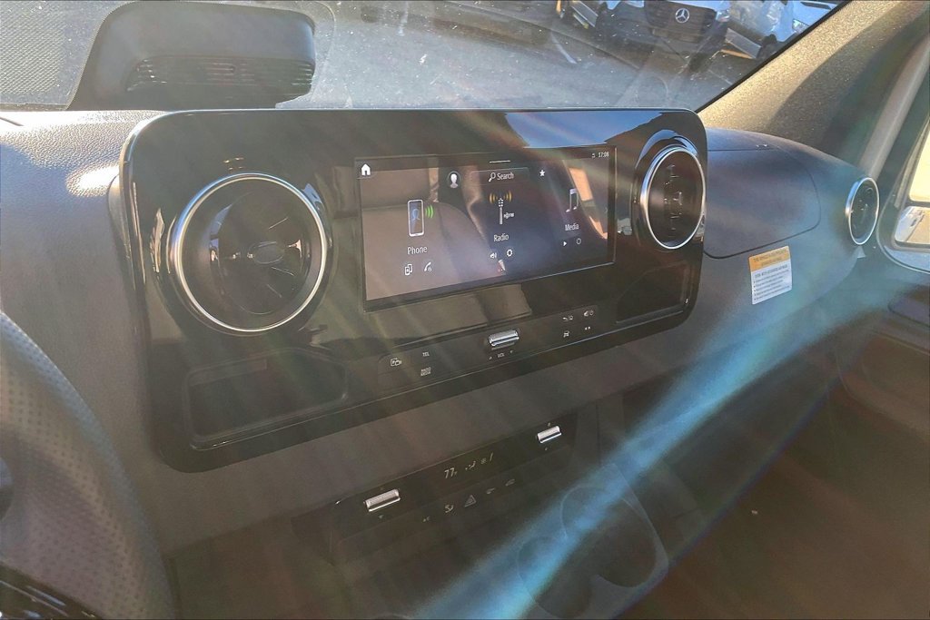 New 2027 Mercedes-Benz Sprinter 2500 image 7
