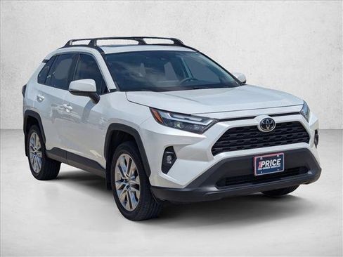 Used 2024 Toyota RAV4 XLE Premium image 3