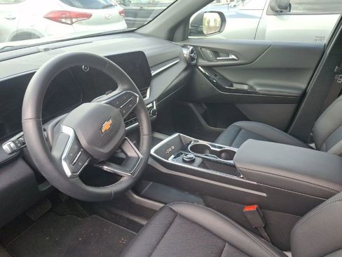 Used 2026 Chevrolet Equinox LT w/ Convenience Package II AWD/4WD image 9