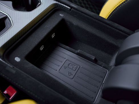 Used 2024 Lamborghini Urus Performante image 72