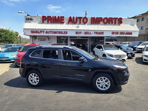 Used 2018 Jeep Cherokee Latitude image 23