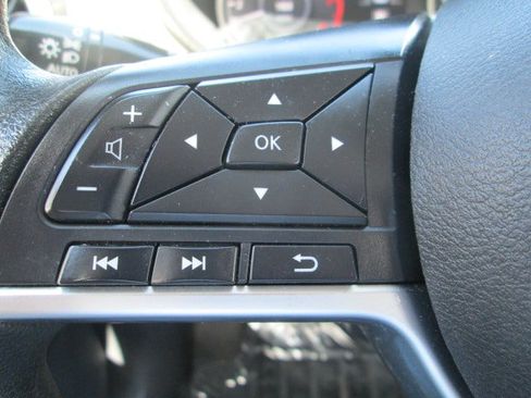 Used 2021 Nissan Versa SV FWD image 16