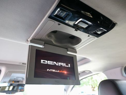 Used 2016 GMC Yukon XL Denali w/ Open Road Package AWD/4WD image 44