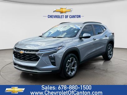 Used 2025 Chevrolet Trax LT w/ Driver Confidence Package