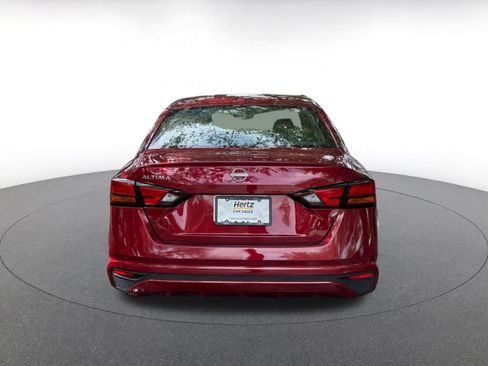 Used 2025 Nissan Altima 2.5 SV FWD image 6