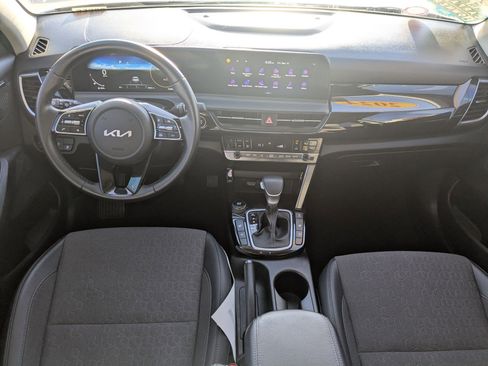 Certified 2024 Kia Seltos S image 17