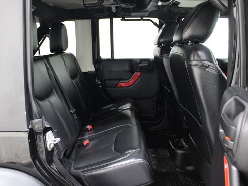 Used 2016 Jeep Wrangler Unlimited Rubicon AWD/4WD image 21