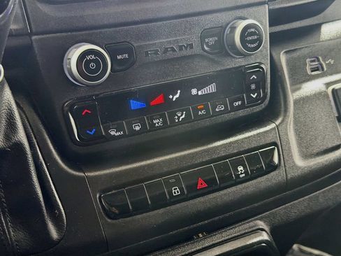 Used 2025 RAM ProMaster 2500 w/ Convenience Group FWD image 16