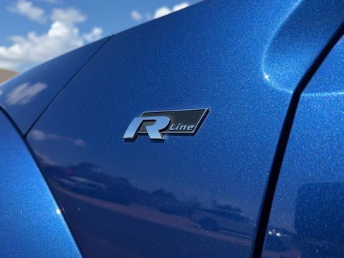 Used 2014 Volkswagen Beetle R-Line FWD image 10