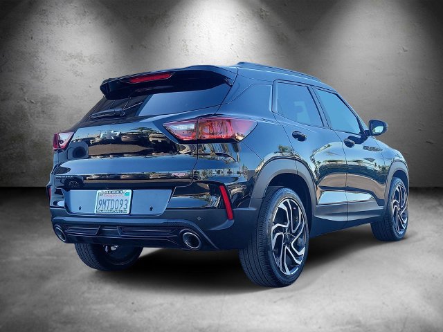 Used 2024 Chevrolet TrailBlazer RS w/ Convenience Package FWD image 3