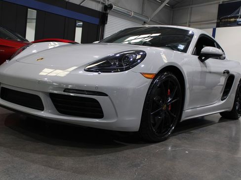 Used 2019 Porsche 718 Cayman S RWD image 6