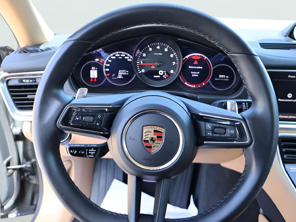 Used 2023 Porsche Panamera 4 Platinum Edition AWD/4WD image 26