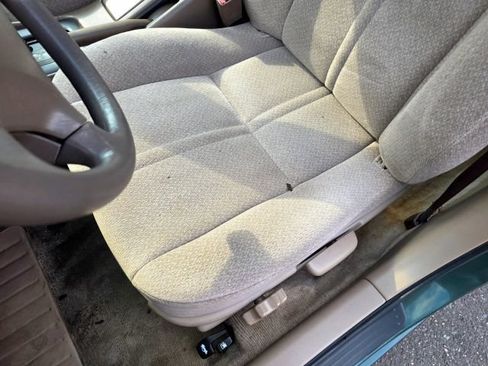 Used 2000 Toyota Camry LE FWD image 32
