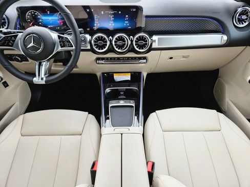 New 2026 Mercedes-Benz GLB 250 4MATIC image 12