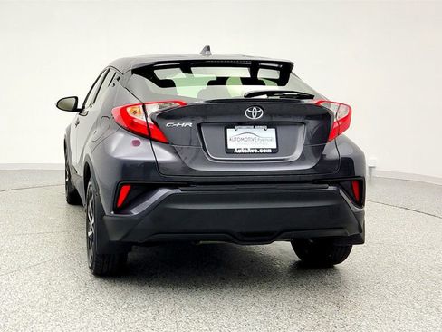 Used 2021 Toyota C-HR XLE image 6