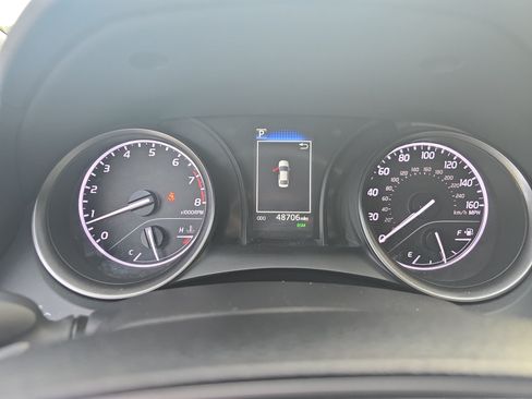 Used 2024 Toyota Camry SE w/ Convenience Package FWD image 18