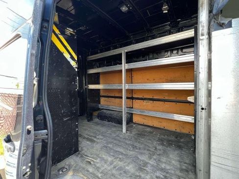 Used 2020 Nissan NV 2500 SV w/ Navigation Package image 5