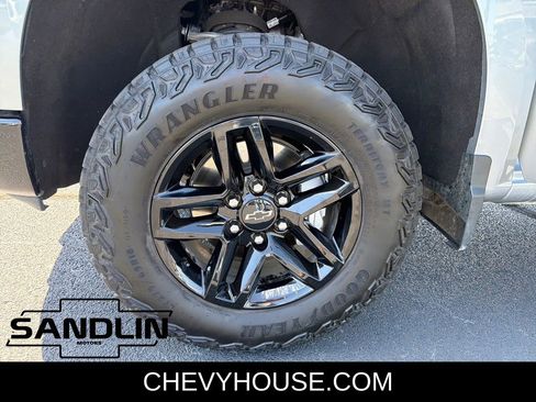 Used 2025 Chevrolet Silverado 1500 Custom Trail Boss image 27