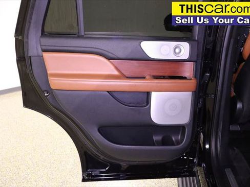 Used 2020 Lincoln Navigator Reserve w/ Equipment Group 208A Reserve AWD/4WD image 40