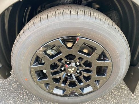 New 2026 Mitsubishi Outlander Trail Edition image 27