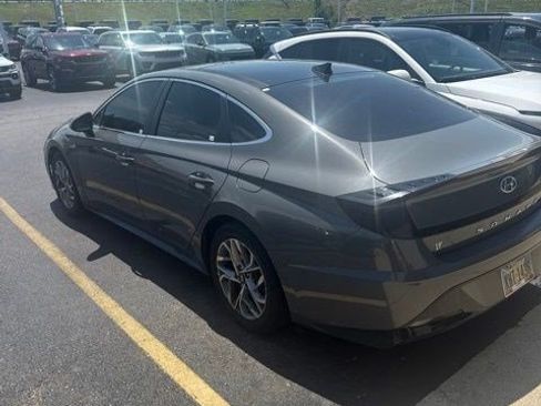 Used 2021 Hyundai Sonata SEL w/ Convenience Package FWD image 3