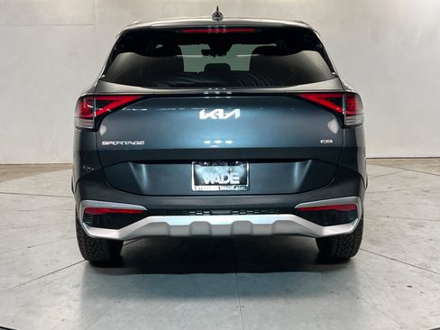Used 2024 Kia Sportage LX image 5