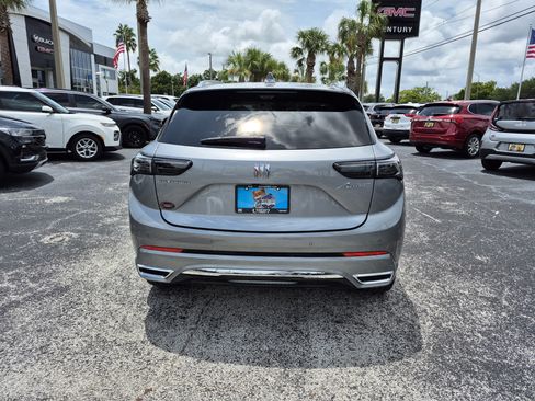 Used 2025 Buick Envision Avenir AWD/4WD image 5