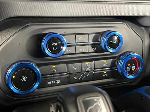 Used 2022 Ford Bronco Black Diamond image 20