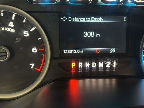 Used 2016 Ford F150 XLT w/ Equipment Group 302A Luxury image 11