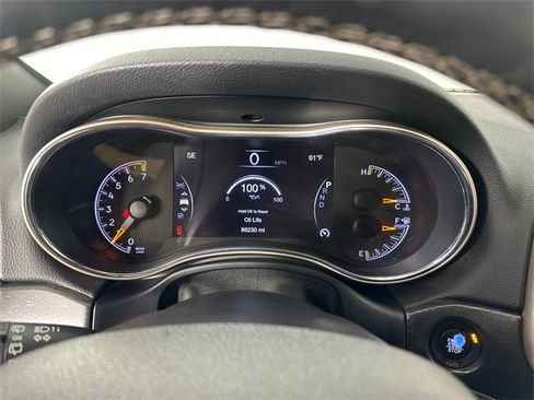 Certified 2017 Jeep Grand Cherokee Limited image 23