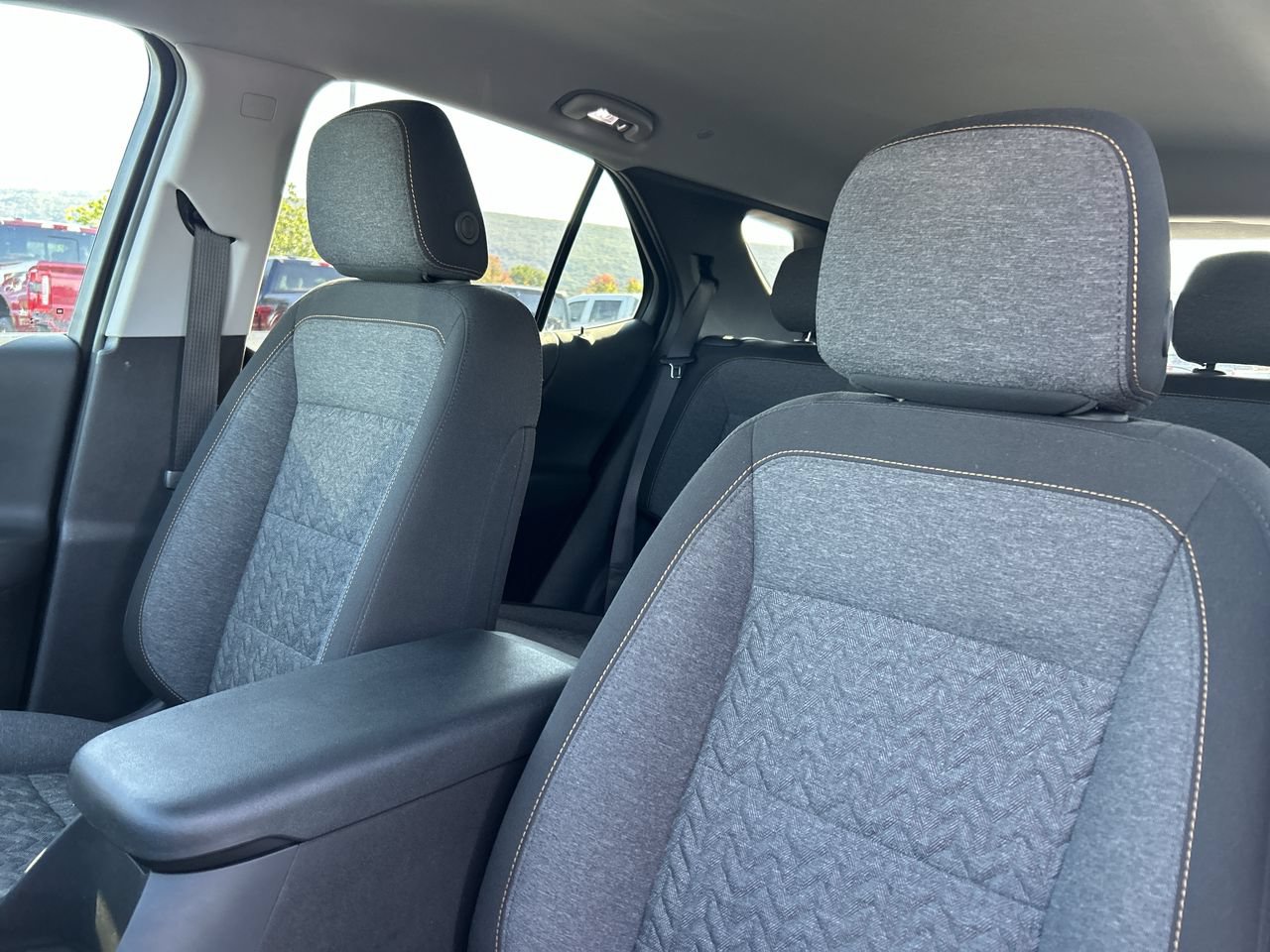 Used 2024 Chevrolet Equinox LT AWD/4WD image 23