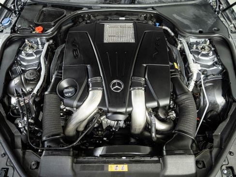 Used 2018 Mercedes-Benz SL 550 image 30