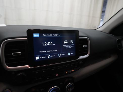 Used 2025 Hyundai Venue SEL FWD image 6