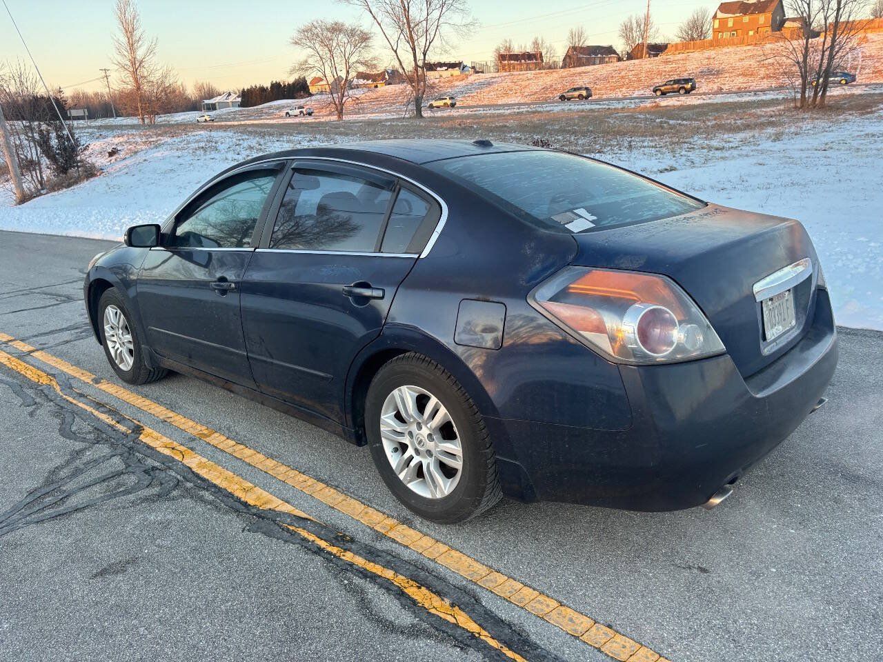 Used 2010 Nissan Altima 2.5 SL w/ SL Pkg FWD image 10