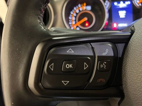 Used 2022 Jeep Wrangler Sport AWD/4WD image 17