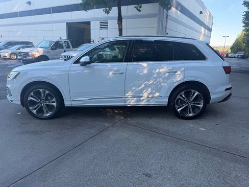 Used 2020 Audi Q7 3.0T Premium Plus w/ Premium Plus Package AWD/4WD image 7
