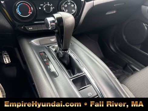 Used 2022 Honda HR-V Sport image 25