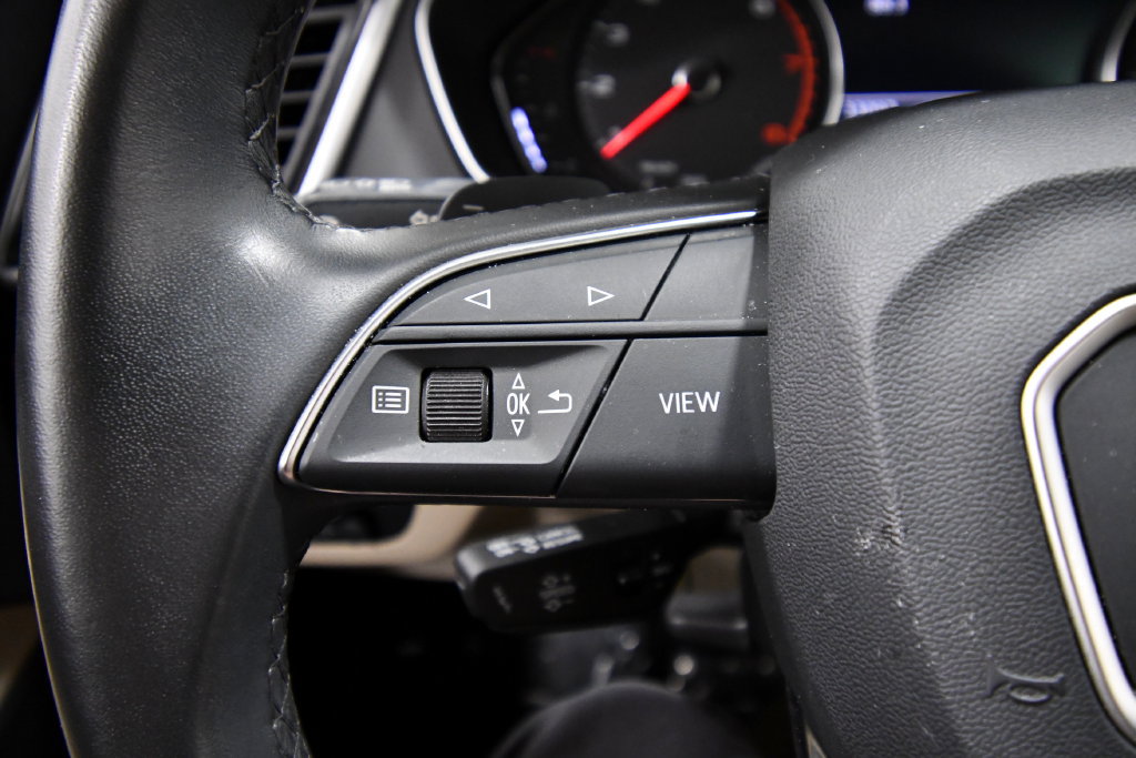 Used 2023 Audi Q5 2.0T Premium w/ Convenience Package AWD/4WD image 21