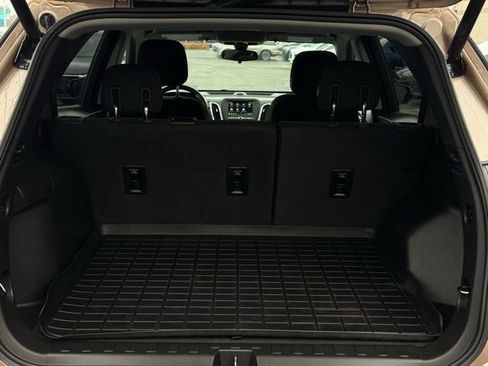 Used 2019 Chevrolet Equinox LT image 11