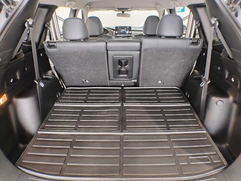 Used 2023 Mitsubishi Outlander SE image 37