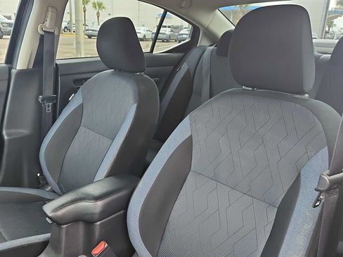 Used 2023 Nissan Versa SV FWD image 13