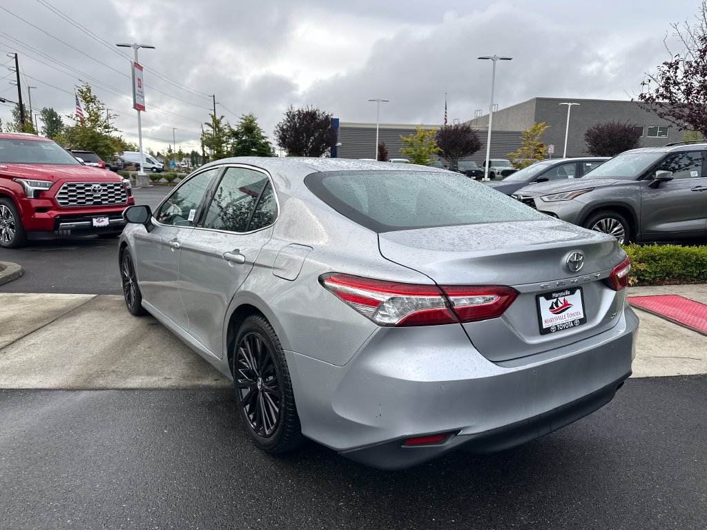 Used 2018 Toyota Camry XLE FWD image 3
