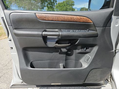 Used 2012 Nissan Armada Platinum AWD/4WD image 13