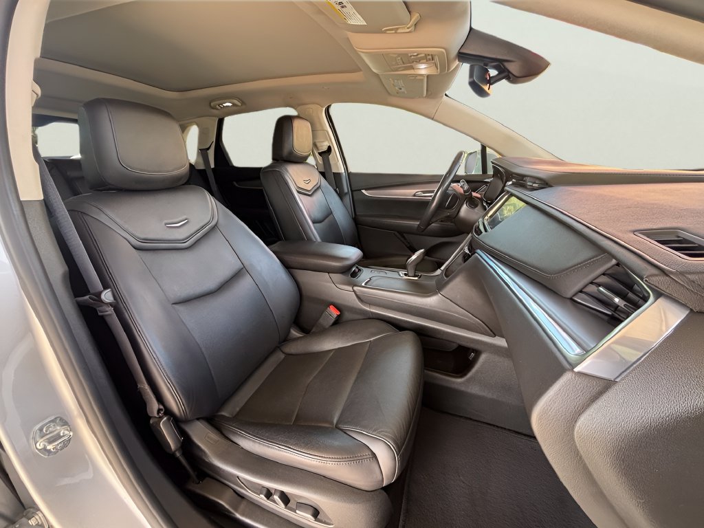Used 2019 Cadillac XT5 Premium Luxury FWD image 3