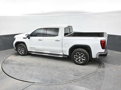 Used 2023 GMC Sierra 1500 SLT w/ SLT Premium Package AWD/4WD image 13
