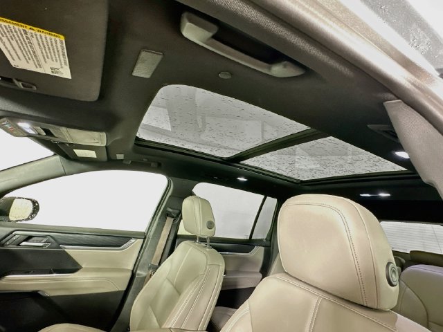 Used 2026 GMC Acadia Elevation w/ Elevation Premium Package FWD image 31