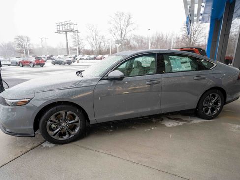 New 2025 Honda Accord EX-L image 3